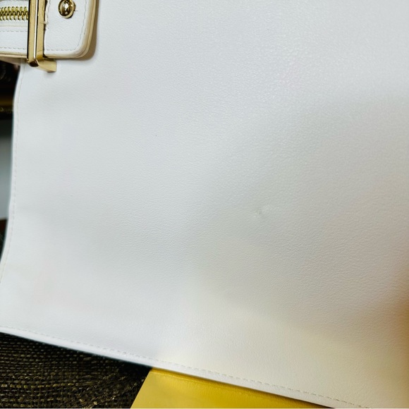 SONDRA ROBERTS SQUARED CLUTCH BAG W/ ZIPPER CORK PAINTED 9”H - 11”W GOOD COND - Picture 6 of 10